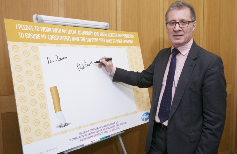 MP signs the reducing smoking campaign