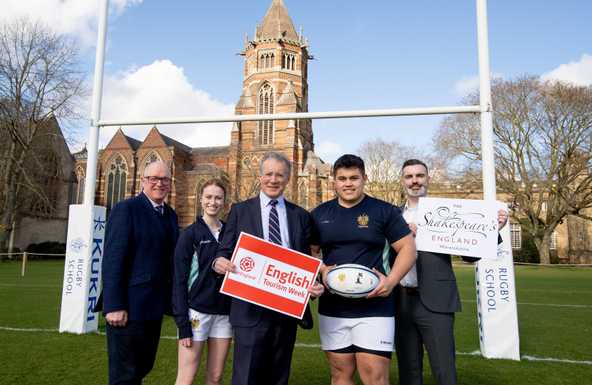 Left to right; Peter Green, Executive Head Master of Rugby School; Livi Williams, Rugby School First XV Captain; Mark Pawsey MP; Dave Bennett, Rugby School First XV Captain; Darren Tosh, Shakespeare’s England